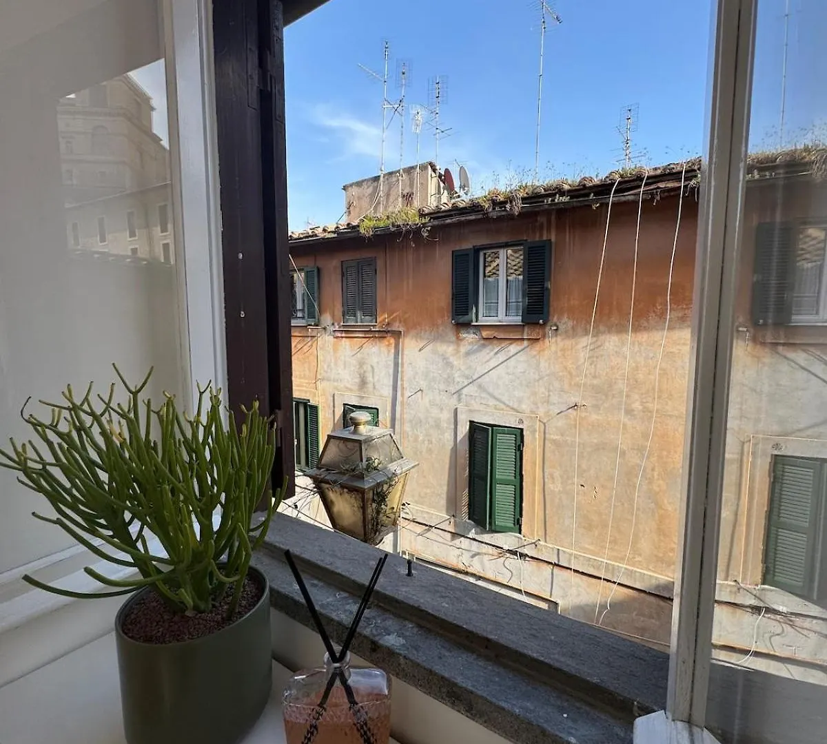Panieri Apt - Homkeey Apartments Rome 0*,  Italy